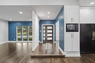 9405 Rocky Branch Dr, Dallas, TX 75243 - Photo 4