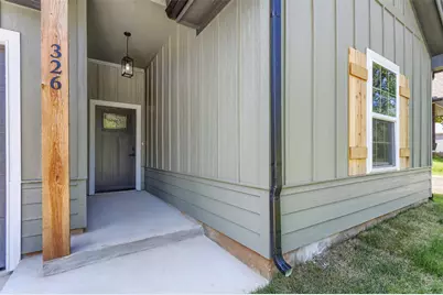 326 W Day Street, Denison, TX 75020 - Photo 2
