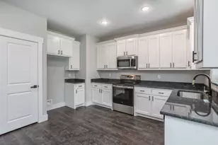 326 W Day St, Denison, TX 75020 - Photo 10