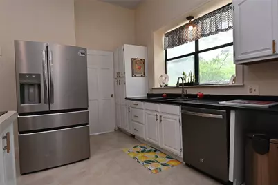 1220 N 18th Street, Waco, TX 76707 - Photo 16