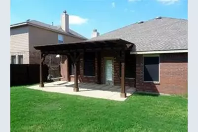 2912 Hollow Valley Drive, Fort Worth, TX 76244 - Photo 2