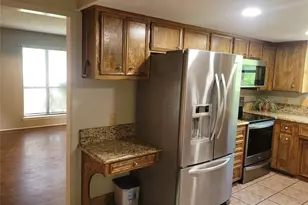 930 N Lydia St, Stephenville, TX 76401 - Photo 6
