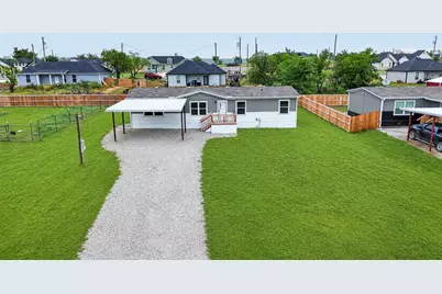 215 Overland Trail, Bridgeport, TX 76426 - Photo 2