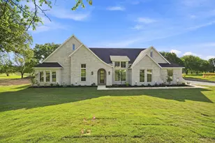 2008 Beauty Berry Ct, Cleburne, TX 76031 - Photo 2