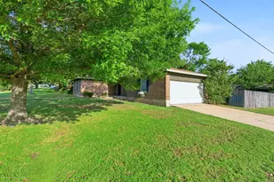 1400 Royal Ln, Cisco, TX 76437 - Photo 4