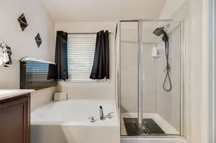 4004 Red Rock Dr, Heartland, TX 75126 - Photo 8