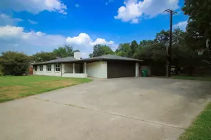 1825 Emery St, Denton, TX 76201 - Photo 2