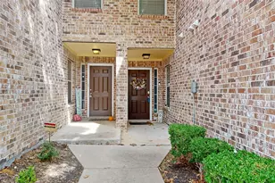 9866 Wake Bridge Dr, Frisco, TX 75035 - Photo 2