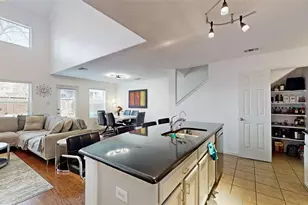 9866 Wake Bridge Dr, Frisco, TX 75035 - Photo 8