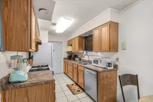 327 E Center St, Duncanville, TX 75116 - Photo 14