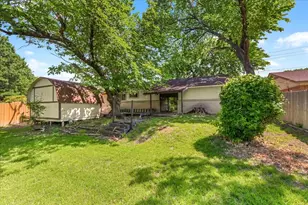 327 E Center St, Duncanville, TX 75116 - Photo 26