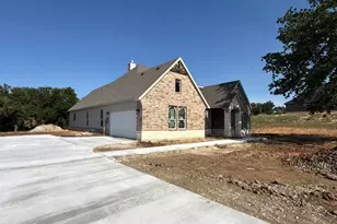 132 Oak Grv Wy, Springtown, TX 76082 - Photo 4
