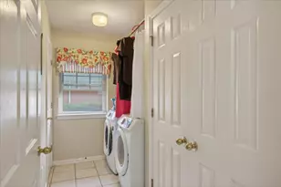 1405 5th St, Granbury, TX 76048 - Photo 14