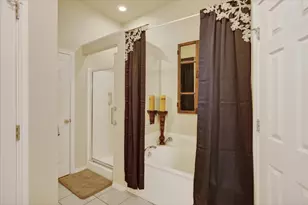 1405 5th St, Granbury, TX 76048 - Photo 18