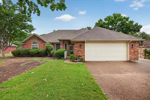 1405 5th St, Granbury, TX 76048 - Photo 2
