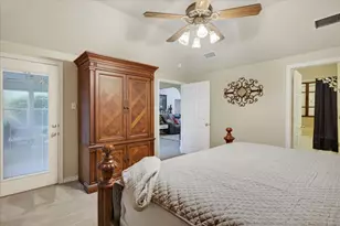 1405 5th St, Granbury, TX 76048 - Photo 16