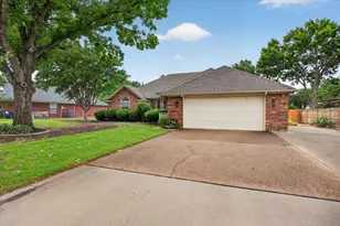 1405 5th St, Granbury, TX 76048 - Photo 30
