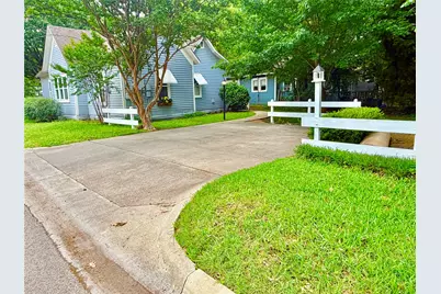 725 Bolivar Street, Denton, TX 76201 - Photo 32