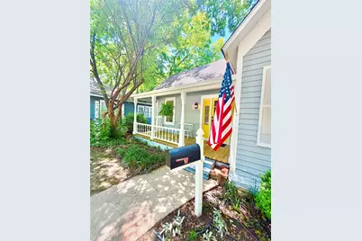 725 Bolivar Street, Denton, TX 76201 - Photo 2