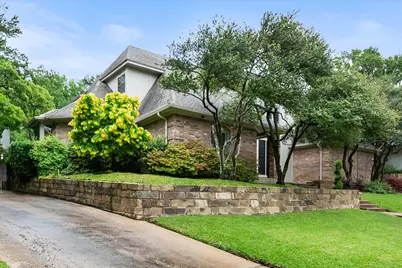 907 Loch Lomond Drive, Arlington, TX 76012 - Photo 2