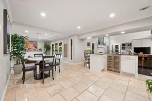 907 Loch Lomond Dr, Arlington, TX 76012 - Photo 14