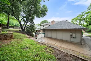 907 Loch Lomond Dr, Arlington, TX 76012 - Photo 38