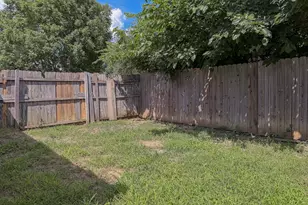 305 Casie Ct, Denton, TX 76207 - Photo 2