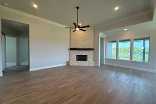 421 Texas Sage Trl, Weatherford, TX 76085 - Photo 4
