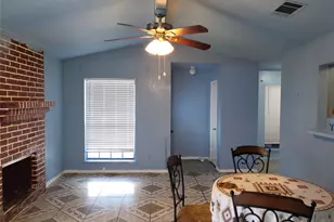 3320 Green Ridge St, Fort Worth, TX 76133 - Photo 6