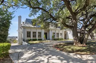 212 Hazelwood Dr, Fort Worth, TX 76107 - Photo 2