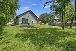 738 E Sears St, Denison, TX 75021 - Photo 30