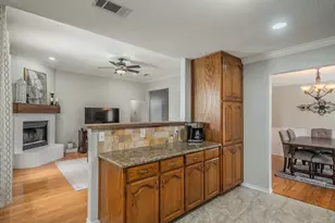 2720 Cedar Springs Ct, Bedford, TX 76021 - Photo 14