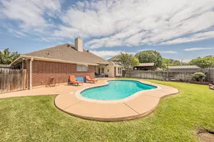 2720 Cedar Springs Ct, Bedford, TX 76021 - Photo 40