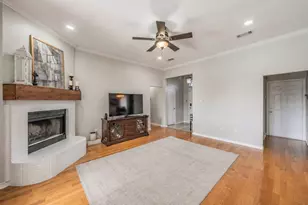 2720 Cedar Springs Ct, Bedford, TX 76021 - Photo 6