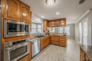 2720 Cedar Springs Ct, Bedford, TX 76021 - Photo 12