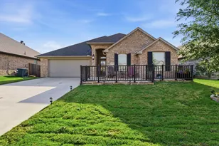 1313 Parkers Draw Ave, Weatherford, TX 76086 - Photo 2