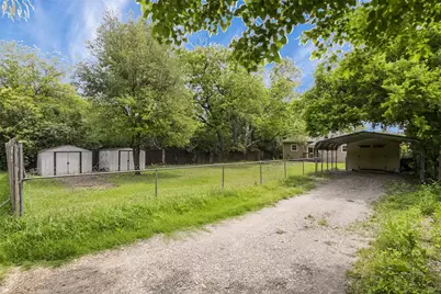 607 Williams Street, Waxahachie, TX 75165 - Photo 24