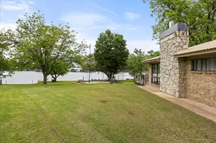 633 E Bridge St, Granbury, TX 76048 - Photo 38