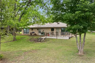 633 E Bridge St, Granbury, TX 76048 - Photo 34