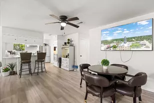 633 E Bridge St, Granbury, TX 76048 - Photo 6