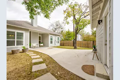 2700 Gladstone Drive, Dallas, TX 75211 - Photo 32