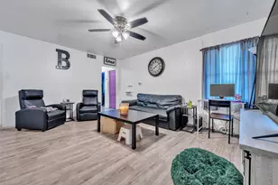 419 Joyce St, Arlington, TX 76010 - Photo 6