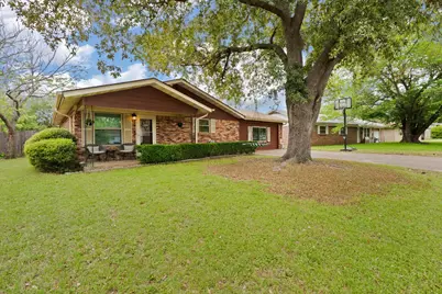1212 Lynnwood Drive, Cleburne, TX 76033 - Photo 1