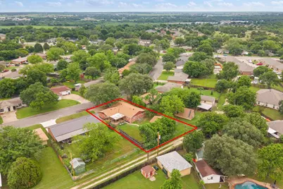 1212 Lynnwood Drive, Cleburne, TX 76033 - Photo 20
