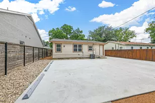 2717 Townsend Dr, Fort Worth, TX 76110 - Photo 2