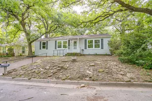 410 Case St, Weatherford, TX 76086 - Photo 2