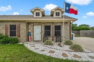 106 Moore St, Itasca, TX 76055 - Photo 2
