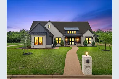 257 Fox Run Lane, Robinson, TX 76706 - Photo 1