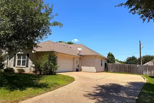 1128 Heatherwood, Hewitt, TX 76643 - Photo 2