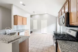 12152 Tacoma Ridge Dr, Fort Worth, TX 76244 - Photo 8